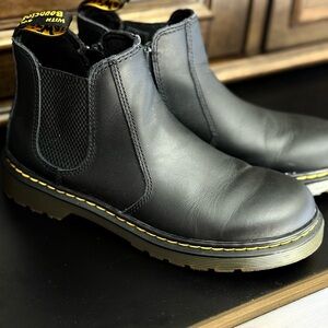 Women’s/kids Black Leather Chelsea Boots
